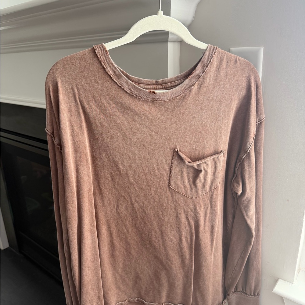 We The Free Washed Brown/mauve Long Sleeve Pocket Tee small
